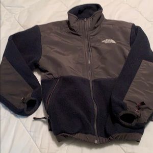 Boy’s north face Denali jacket size small